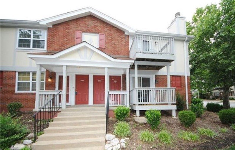 Building Photo - 8901 N Swan Cir