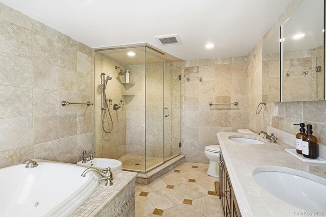 Building Photo - 60 Hillside Ln