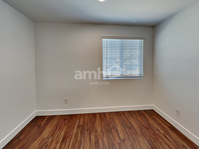 Building Photo - 25801 N 184th Dr