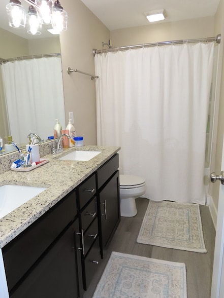 Building Photo - 204 Harper Lndg