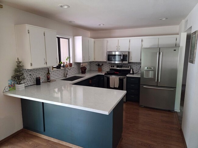 Building Photo - COMING IN SEPTEMBER! East Flagstaff Home w...