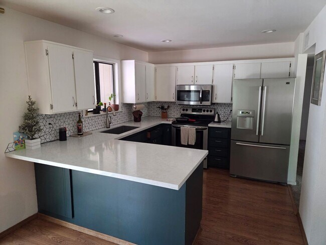 Building Photo - COMING IN SOON! East Flagstaff Home with M...
