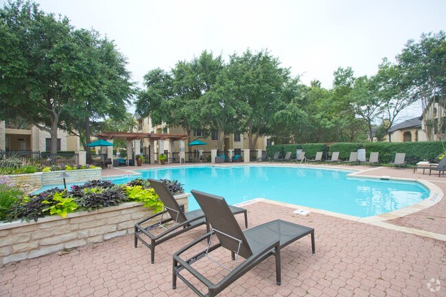 Pool - Camden Huntingdon