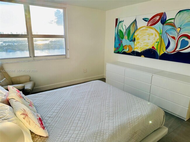 Building Photo - 650 West Ave