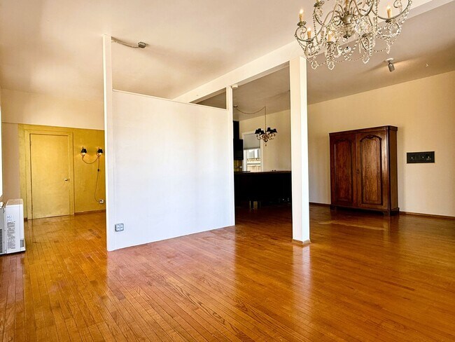 Building Photo - Gorgeous studio for rent in Sausalito!
