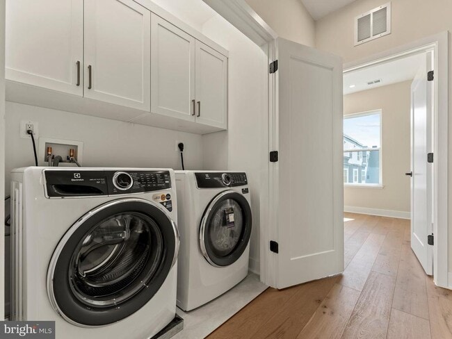 Building Photo - 2015 Tysons Ridgeline Rd