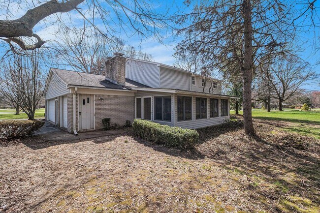 Building Photo - 6760 Orinoco Cir