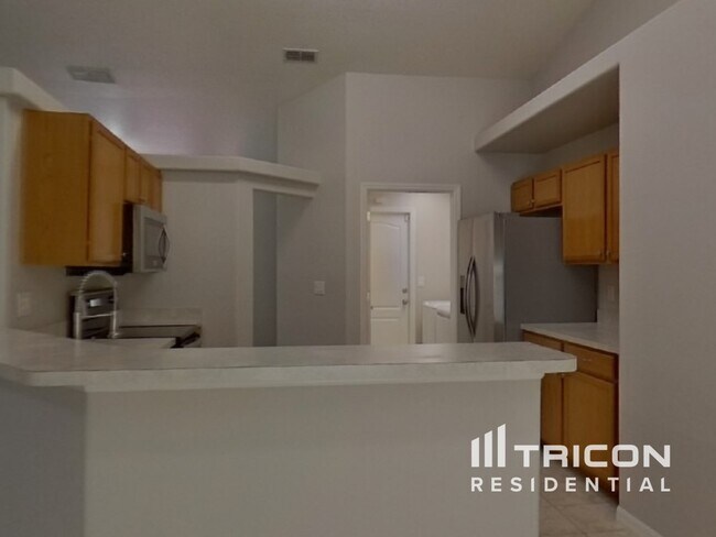 Building Photo - 613 Westview Dr