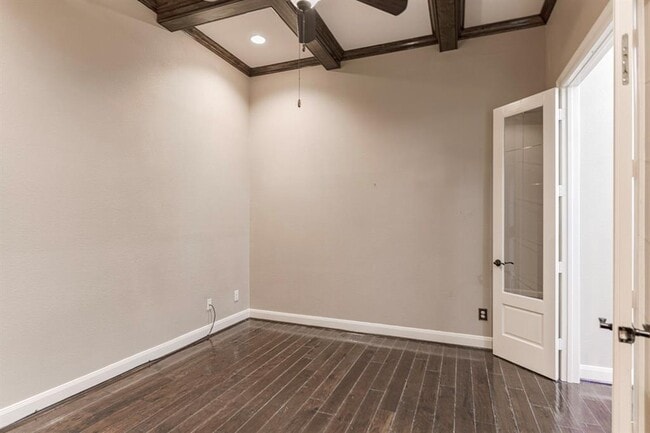 Building Photo - 20315 Knights Branch Dr