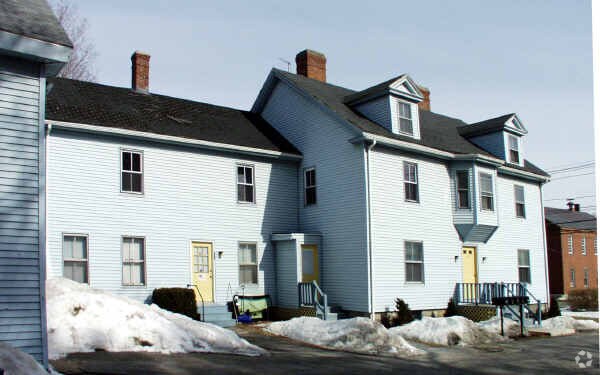 Building Photo - 373 Boston Rd