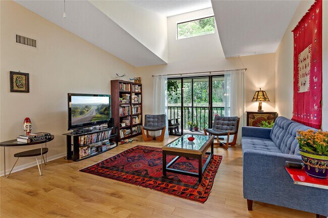 Building Photo - 3161 Lake Pine Way S