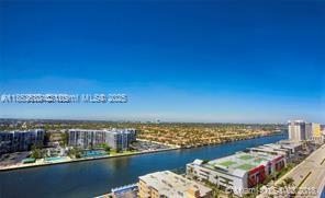 Building Photo - 2751 N Ocean Dr