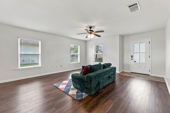 Building Photo - 15592 Magicstone Dr