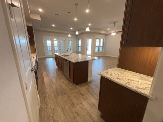 Building Photo - 5714 Caracara St