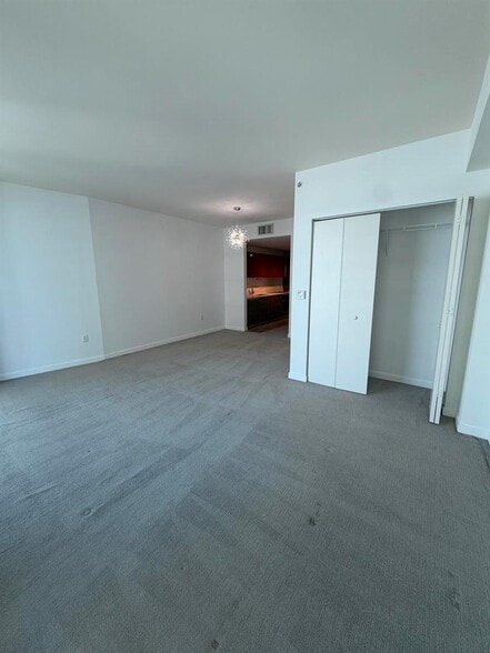 Building Photo - 1100 S Miami Ave