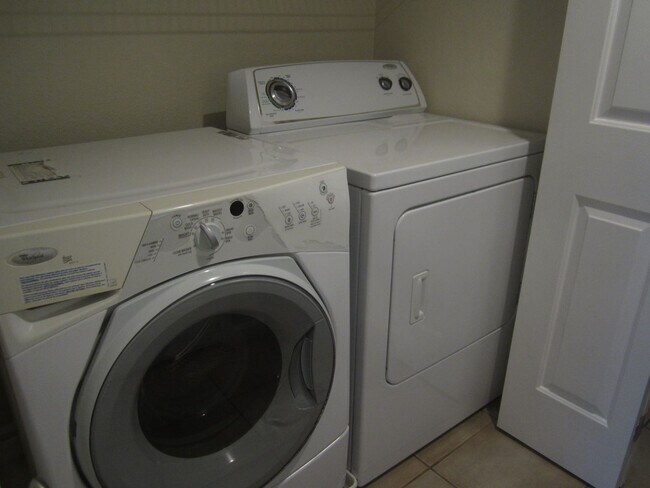 Building Photo - GORGEOUS CORONA CONDO