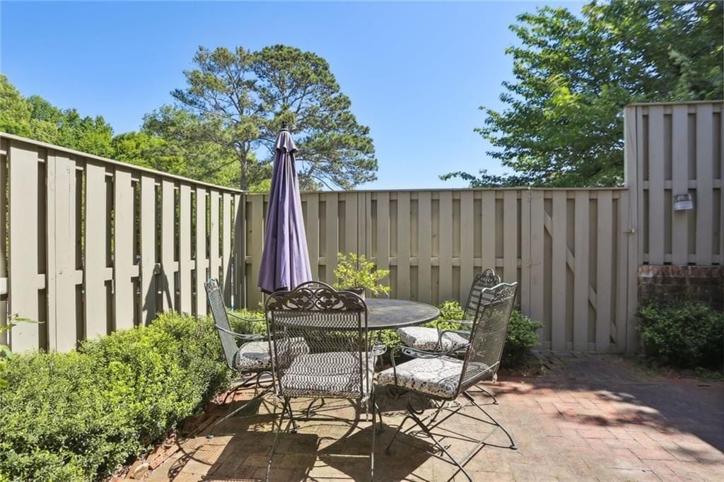 Building Photo - 73 La Rue Pl NW