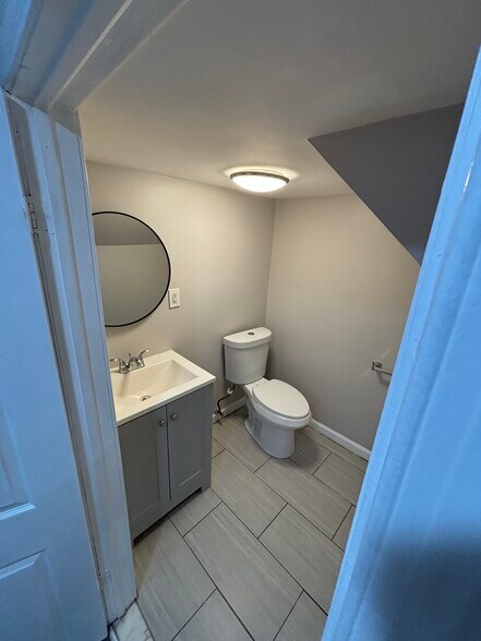 Building Photo - 3924 Elmora Ave