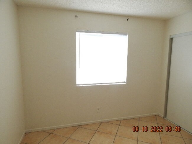 Building Photo - 2185 Exeter Dr