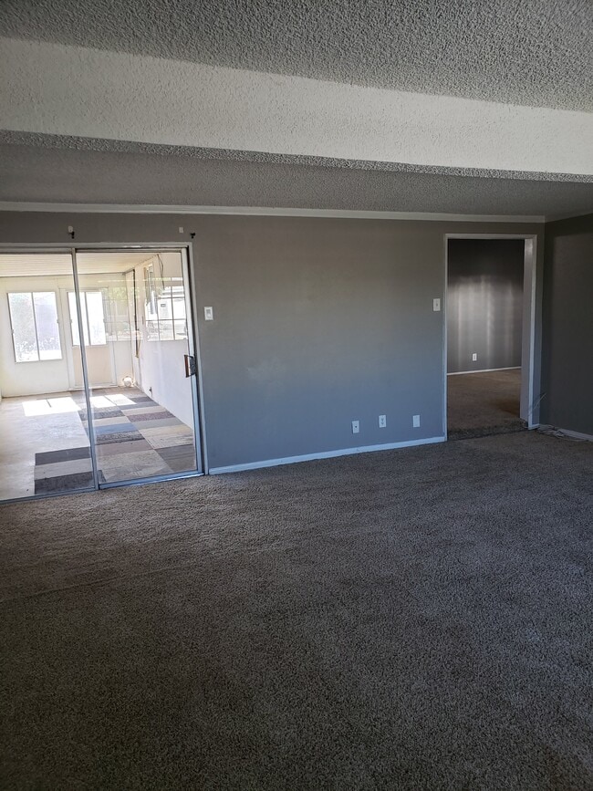 Building Photo - 44238 Carolside Ave