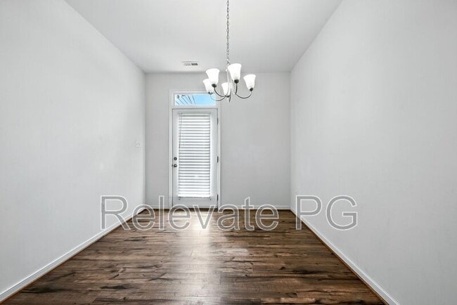 Building Photo - 4028 Rivermere Ln