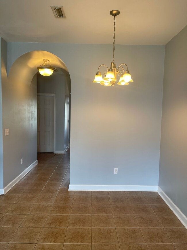 Building Photo - Eagle Landing Subdivision - Hardwood Flooring!  1/2 Off 1st Month Rent w/12 Month Lease.