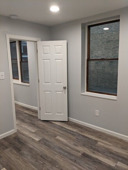 Back Bedroom - 310 Semple St