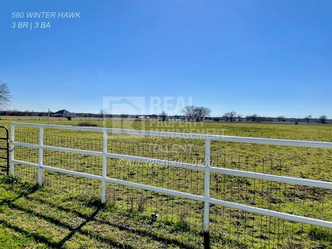 Building Photo - 3 Bedroom, 3 Bathroom Ranch Home with Barn...