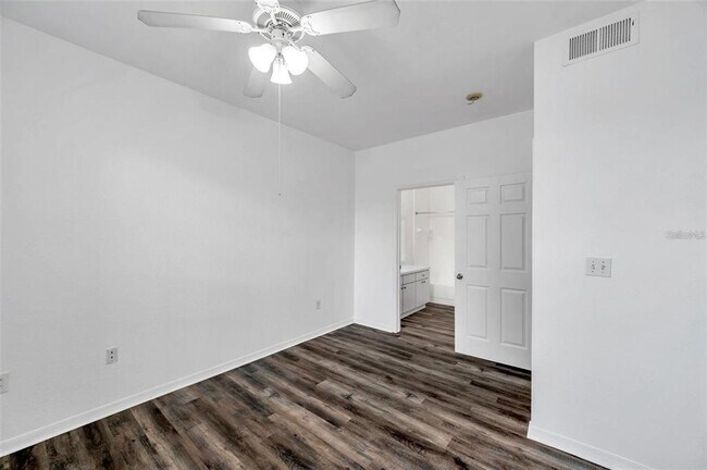 Building Photo - 9602 Lake Chase Island Way