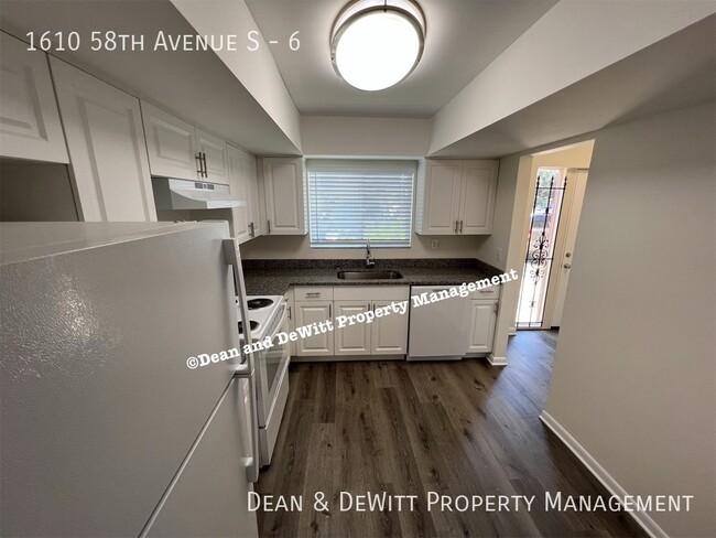 Building Photo - 1610 58th Ave S