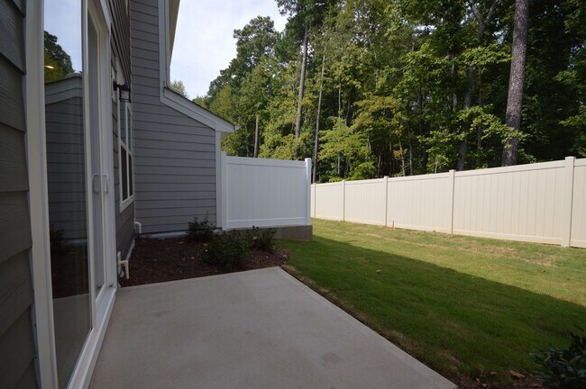 Building Photo - 7805 Sofiana Ave