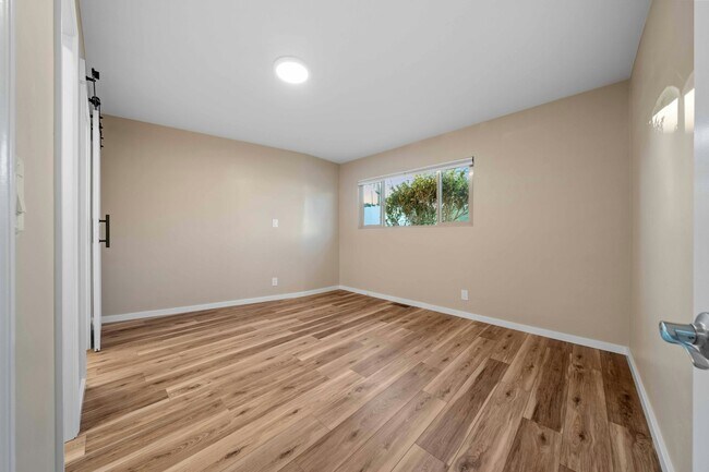 Building Photo - 2039-41 Bonita St