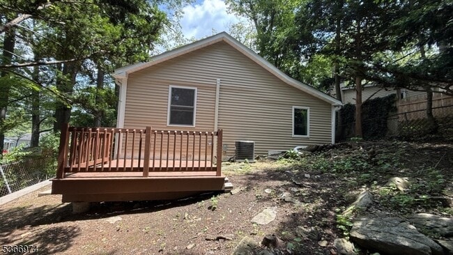 Building Photo - 58 Tufts Trail