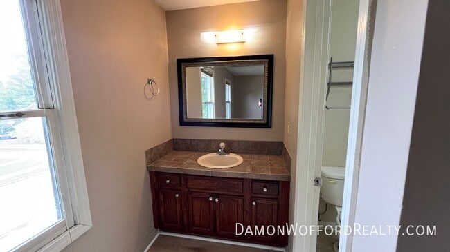Building Photo - 941 Glastonbury Cir