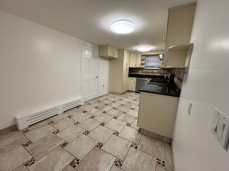 Building Photo - 103 Maitland Pl