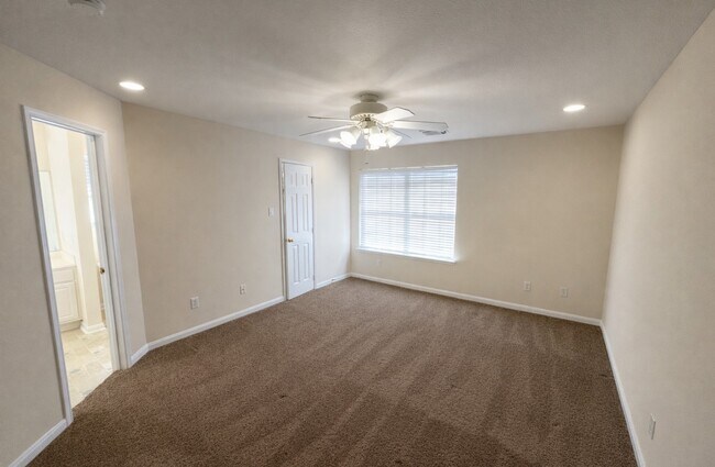 Building Photo - 29546 S Legends Bend Dr