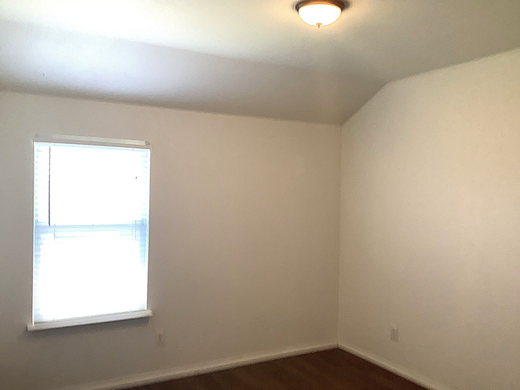 Building Photo - 109 Castle Dr