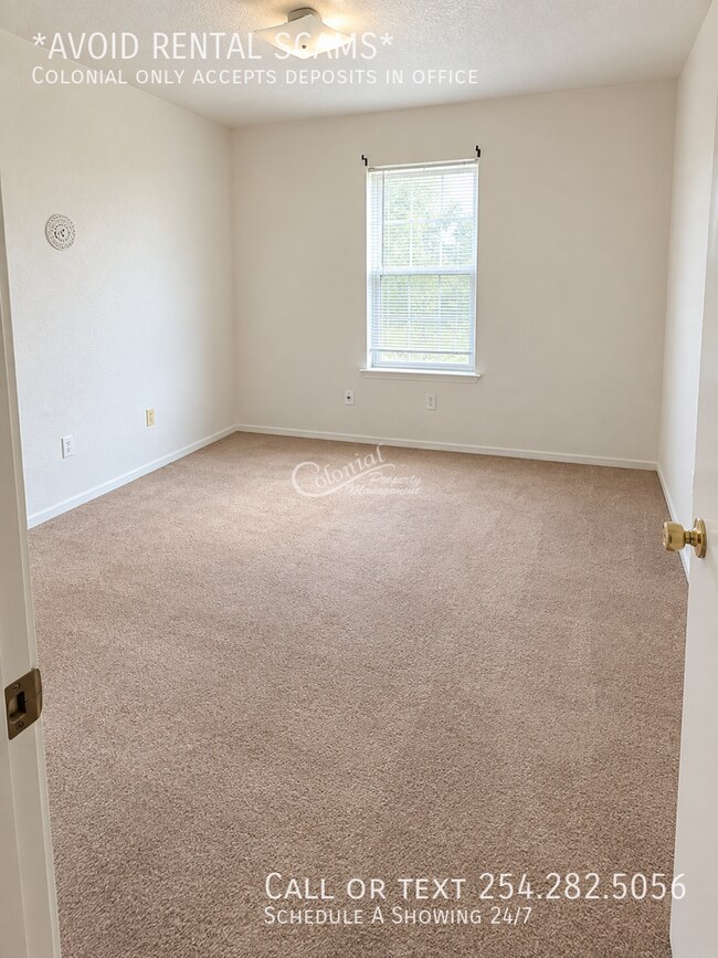 Building Photo - 1111 Circle M Dr