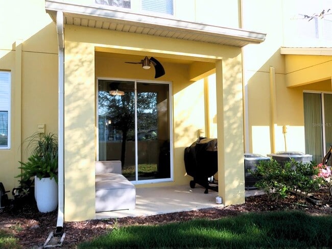 Building Photo - 9114 Tecumseh Dr