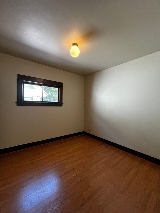 Building Photo - 2 bedroom 1 bath house located in Kellogg,...