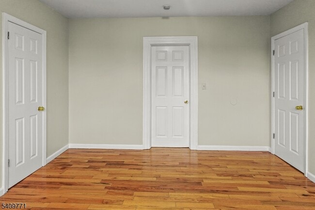 Building Photo - 117 Parkview Terrace