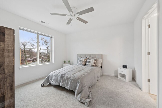 Building Photo - Brand-New Luxury 2-Bedroom Townhomes with Garage | Oak Forest, IL  $500 Move in Fee waived, make ...