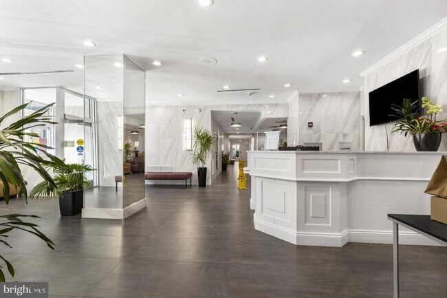 Building Photo - 2101 Chestnut St