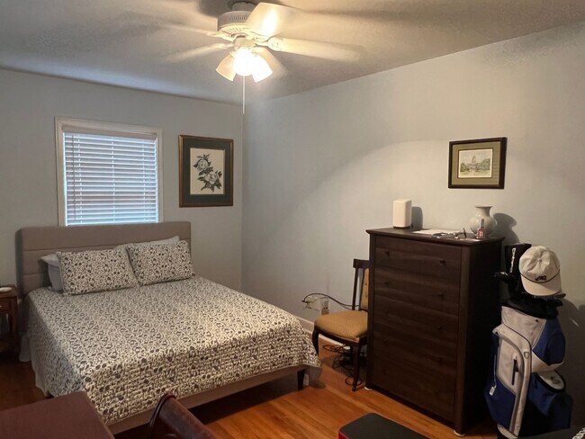 Building Photo - Cute Home in Midtown