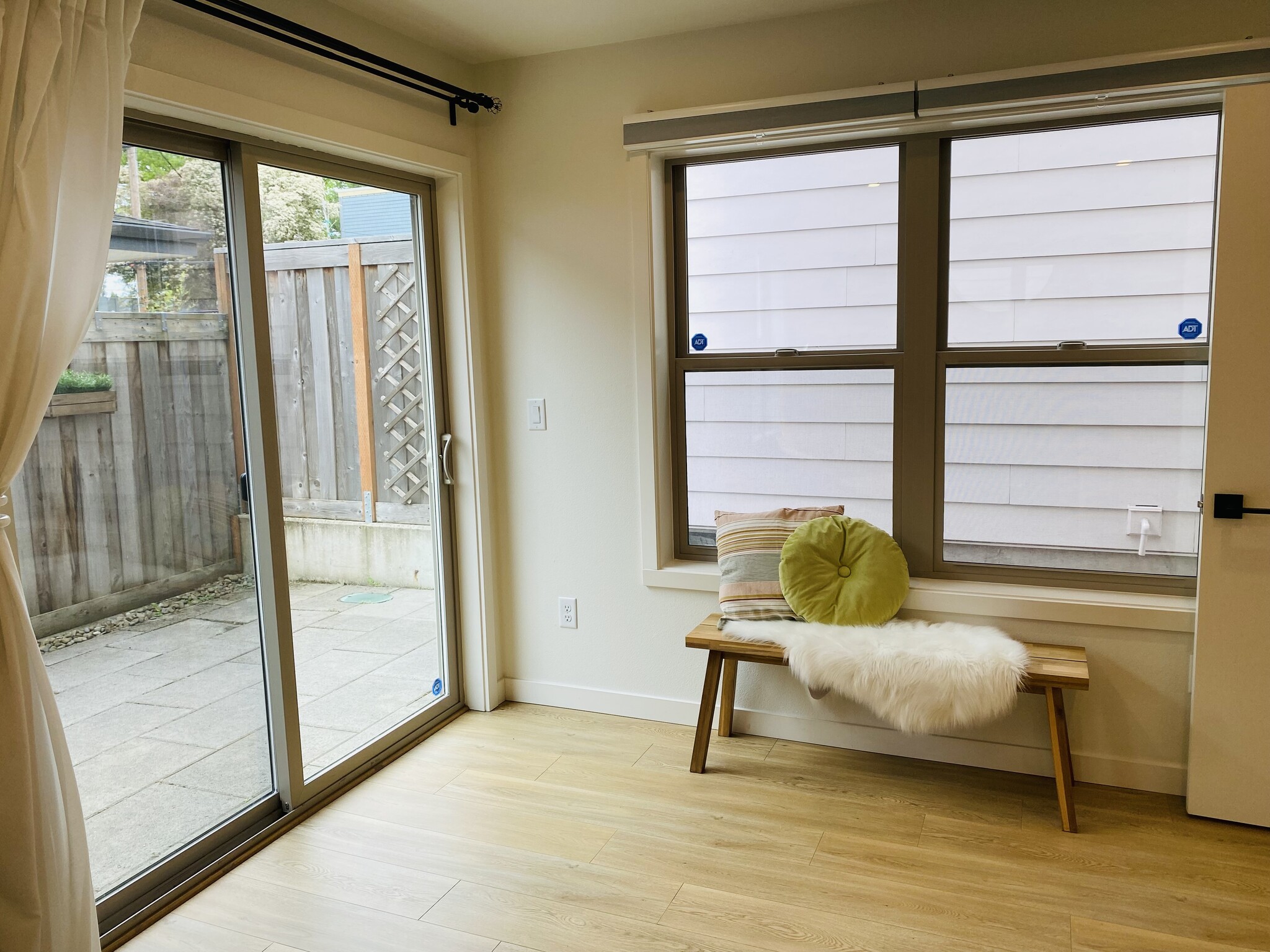 Building Photo - 3942 SE Gladstone St