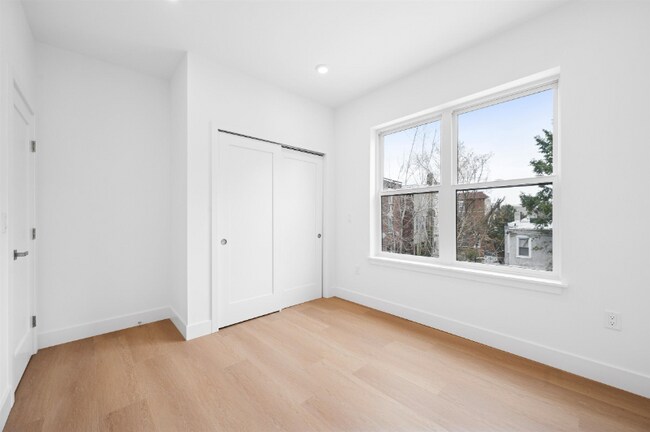 Building Photo - 3637 N 16th St