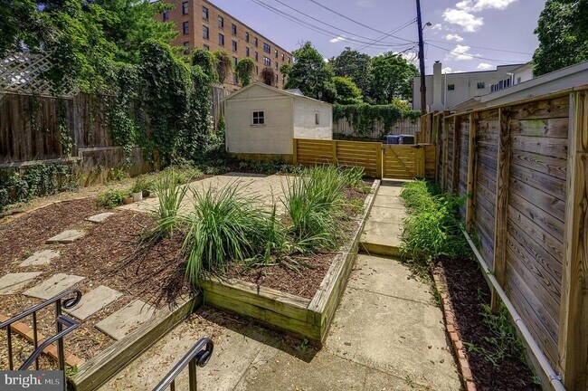 Building Photo - 3712 Garfield St NW