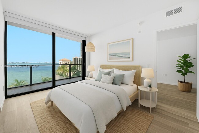 Building Photo - 460 NE 28th St