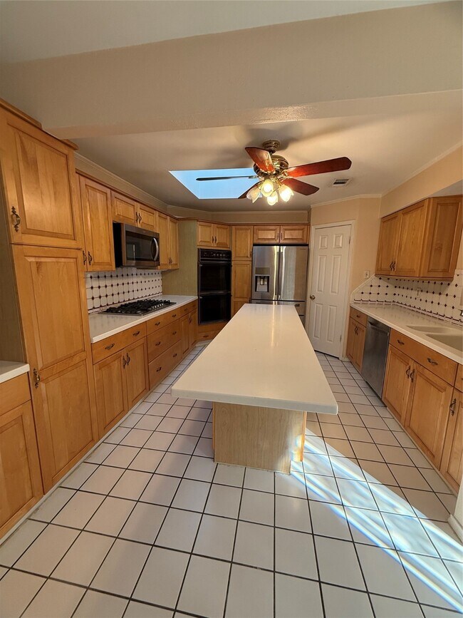 Building Photo - 4027 Summit Valley Dr