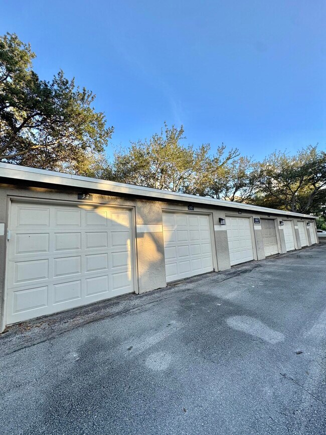 Building Photo - 1745 Palm Cove Blvd